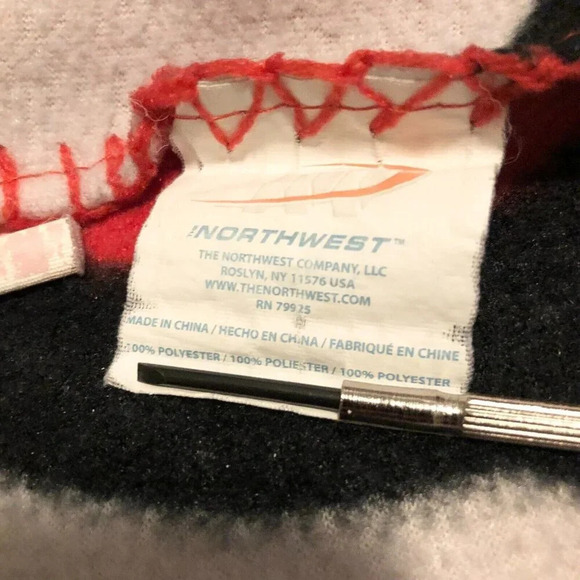 2014 Hello Kitty Polka  Dot Throw Blanket Northwest 58 x 41 Inch - Picture 11 of 16